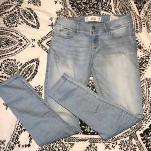 Super skinny Hollister jeans not worn much
